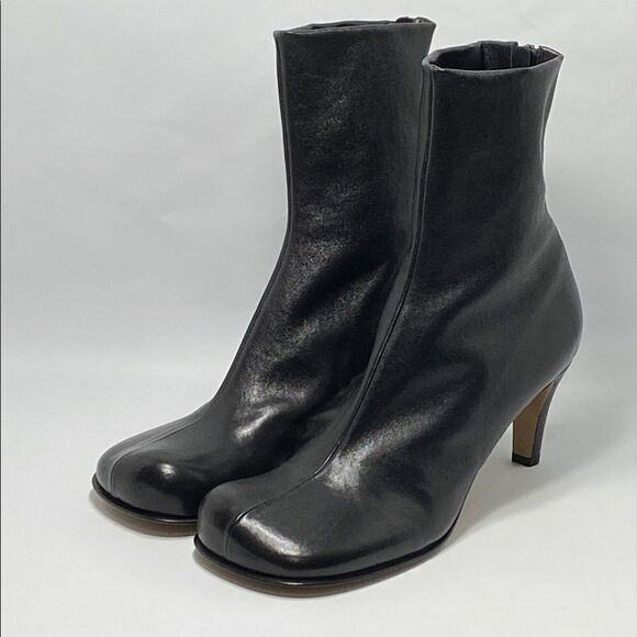 Bottega Veneta Wardrobe 02 Leather Ankle Boots size 39C - Picture 1 of 12